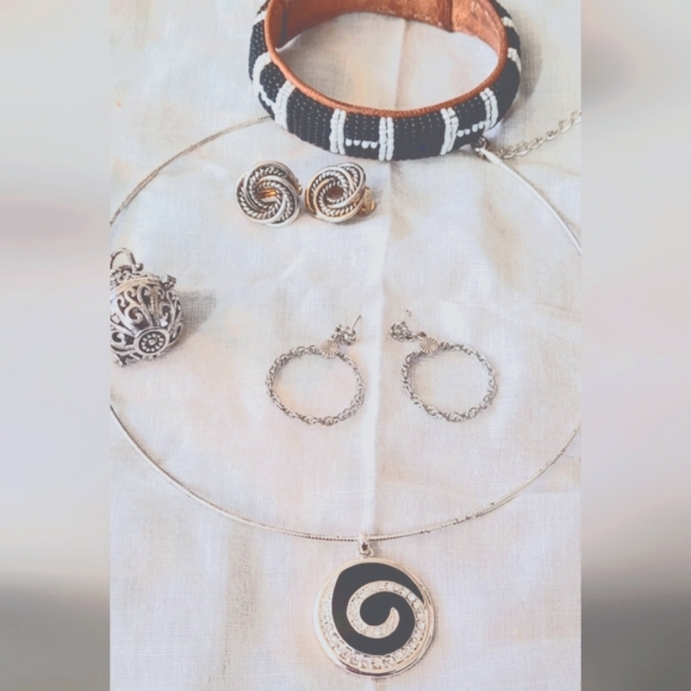 Collection of jewelry.  Necklace,  bracelet, second pendant, 2 pairs earrings